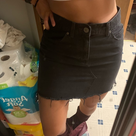 Urban Outfitters Black Denim Mini Skirt - Picture 5 of 6